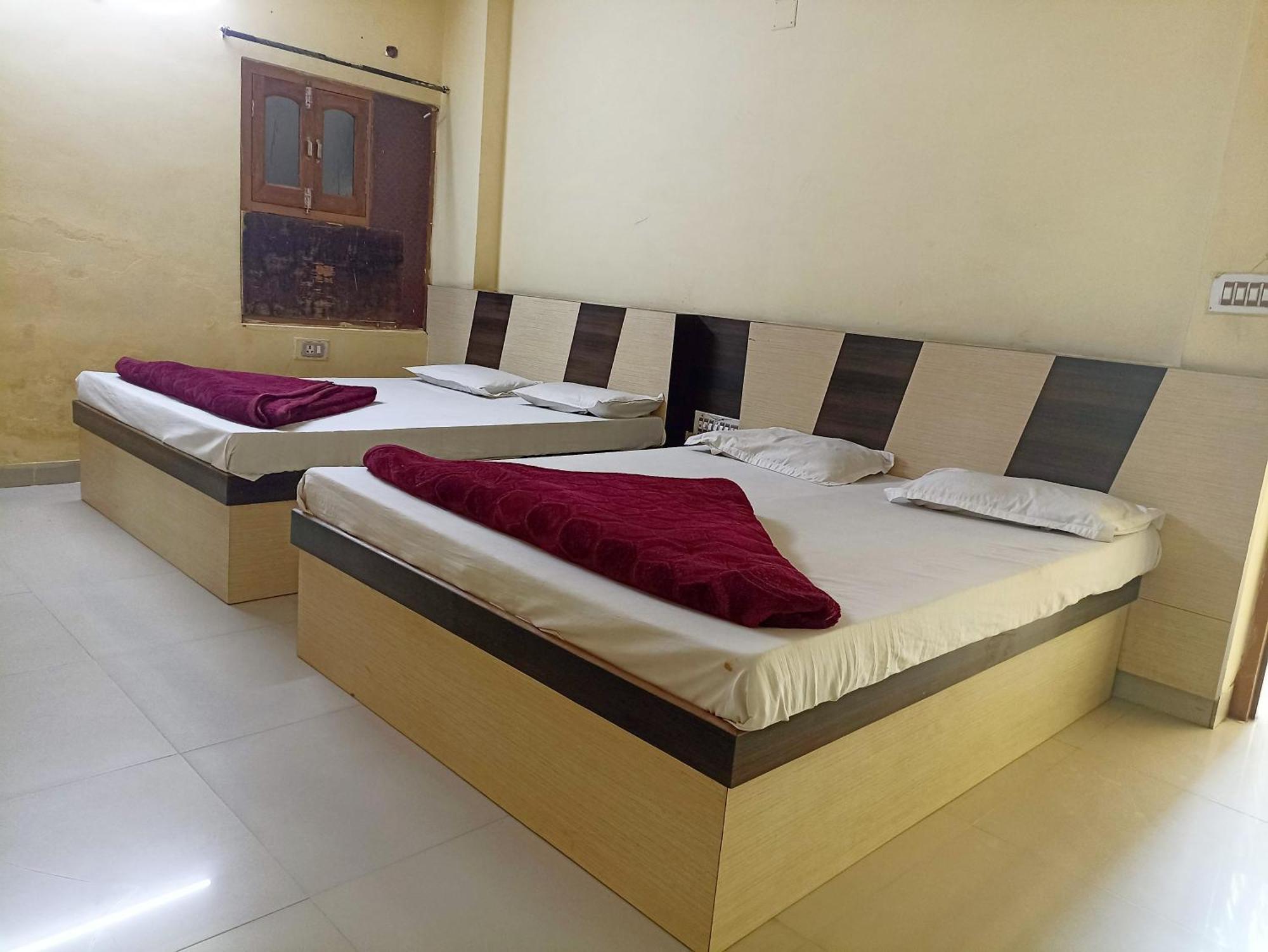 Shreeji Arpan Hotel Nāthdwāra Quarto foto
